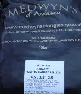 MEDWYNS POULTRY MANURE PELLETS 4.5:3.5:2.5 10KG